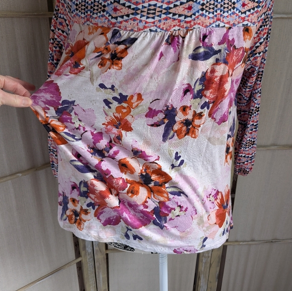 Akemi + Kin Top - Picture 5 of 14